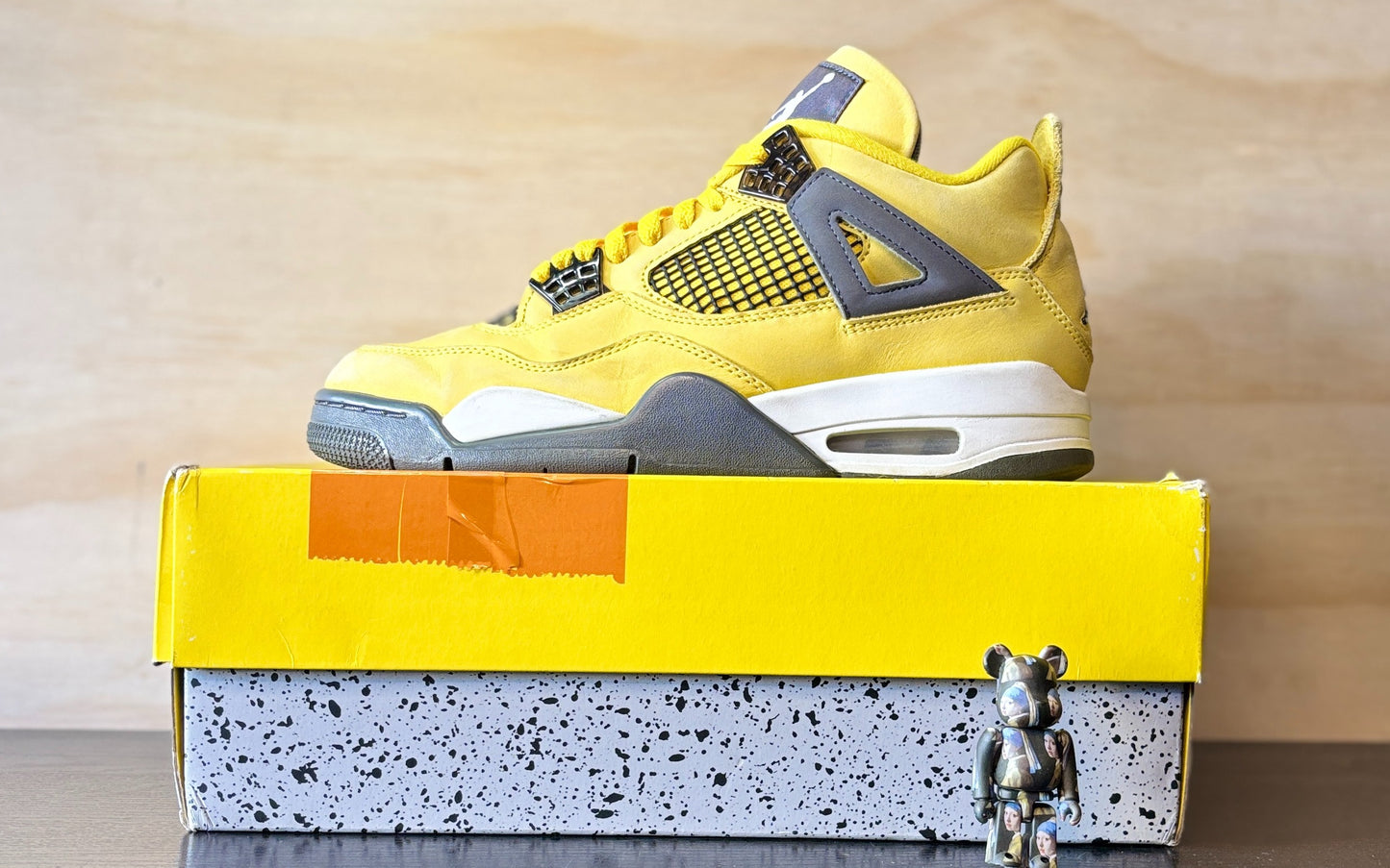 Jordan 4 Retro Lightning | US9