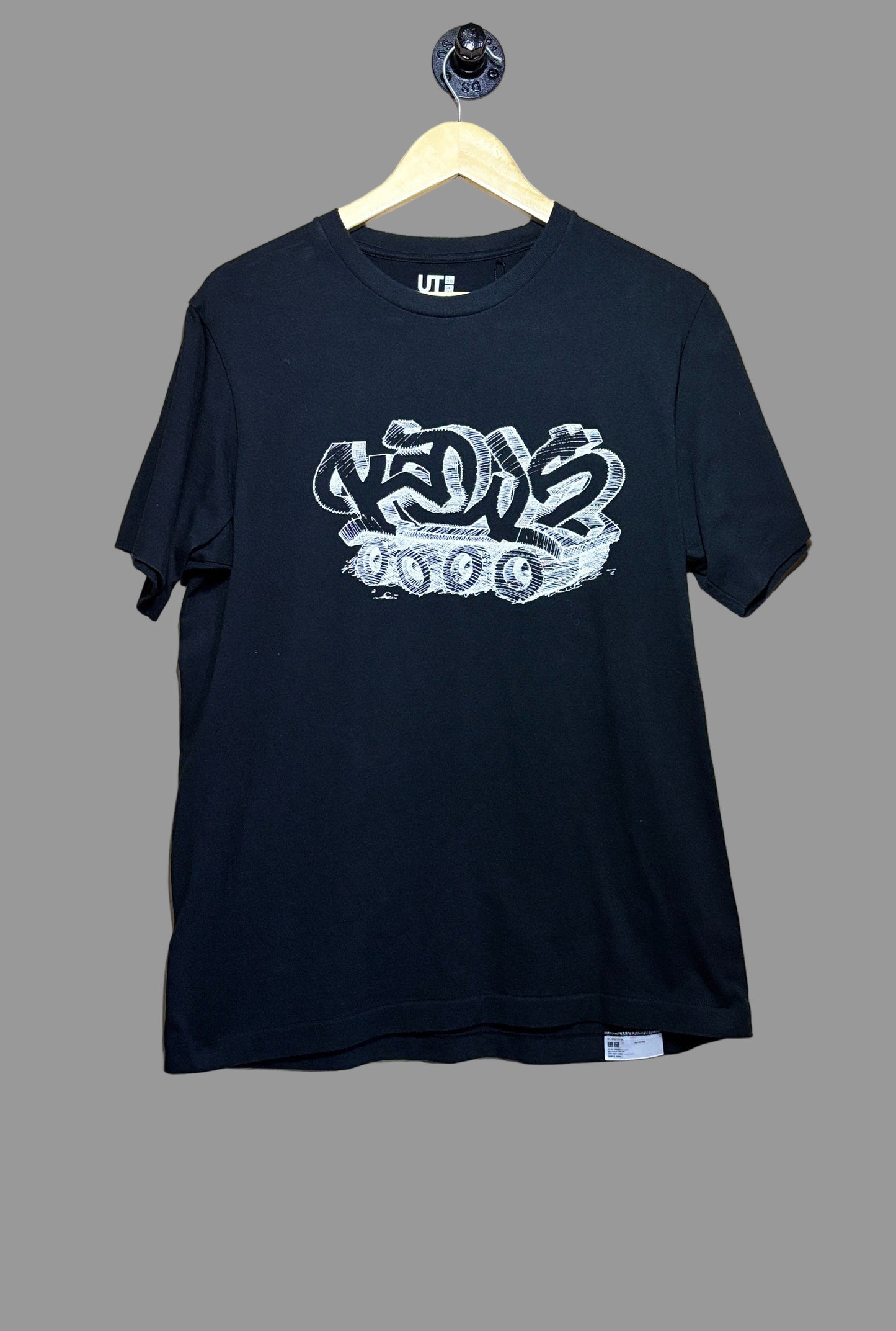 KAWS x UNIQLO Wordmark T-Shirt | Medium
