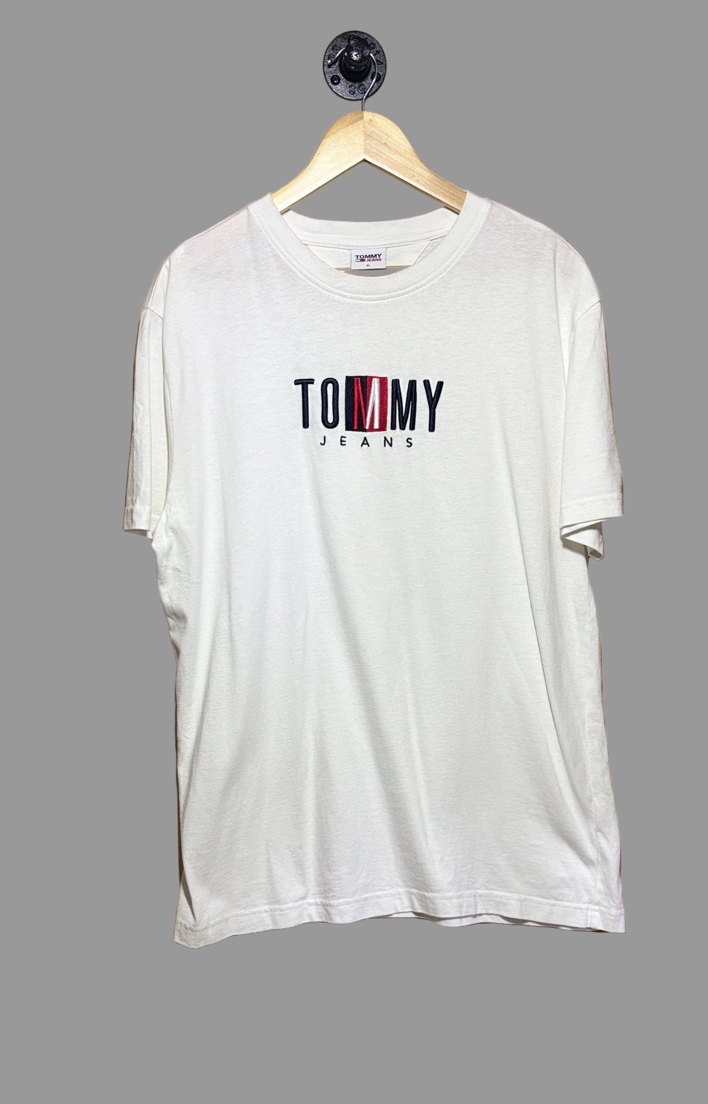 Tommy Hilfiger Embroidered Contrast Logo T-Shirt | X-Large