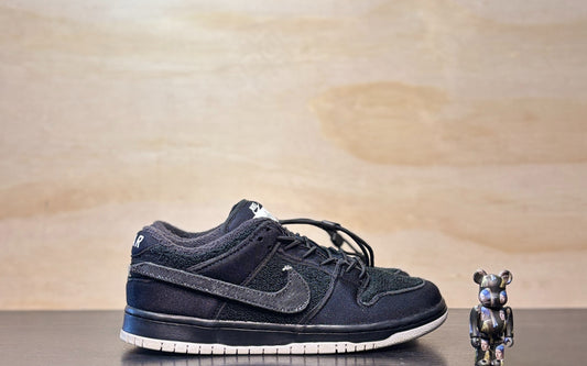 Nike SB Dunk Low Gnarhunters | US8