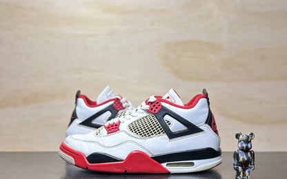 Jordan 4 Fire Red | US8.5