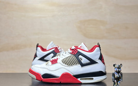 Jordan 4 Fire Red | US8.5