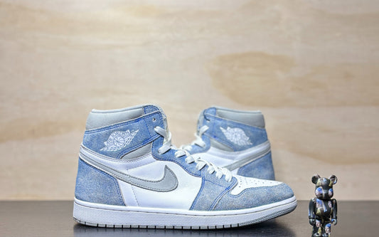 Jordan 1 Retro High Hyper Royal | US10