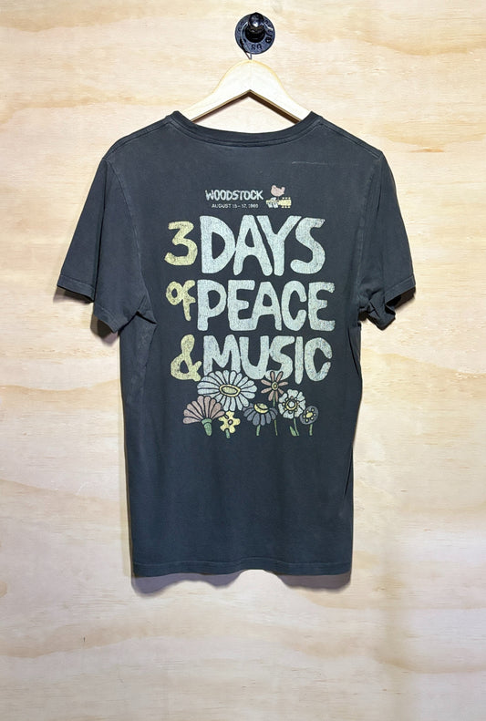 Woodstock 3 Days of Peace and Music T-Shirt | Medium