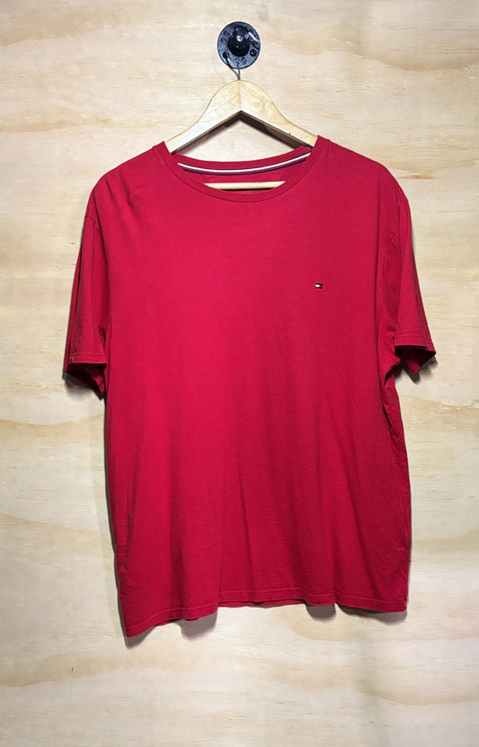 Tommy Hilfiger Essential T-Shirt Red | Large